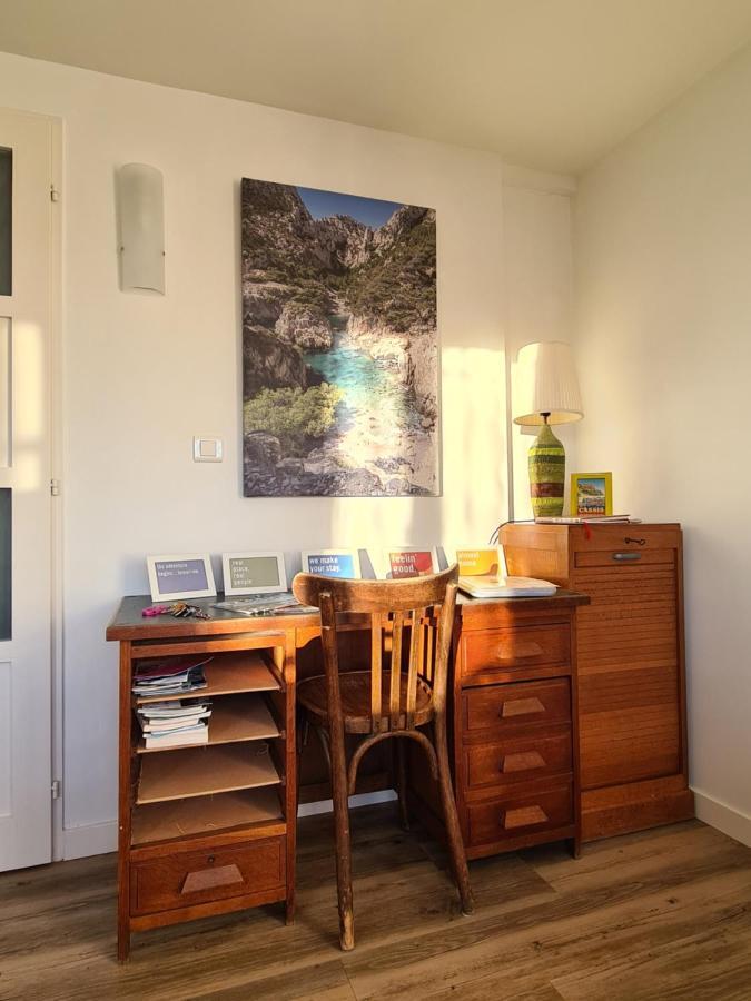 Large Private Garden, Quiet 2-Bedroom Apartment, Air Conditioning, Wifi, Parking 卡西斯 外观 照片