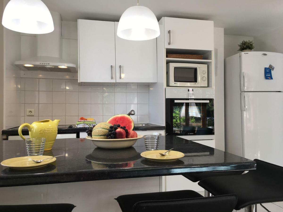Large Private Garden, Quiet 2-Bedroom Apartment, Air Conditioning, Wifi, Parking 卡西斯 外观 照片
