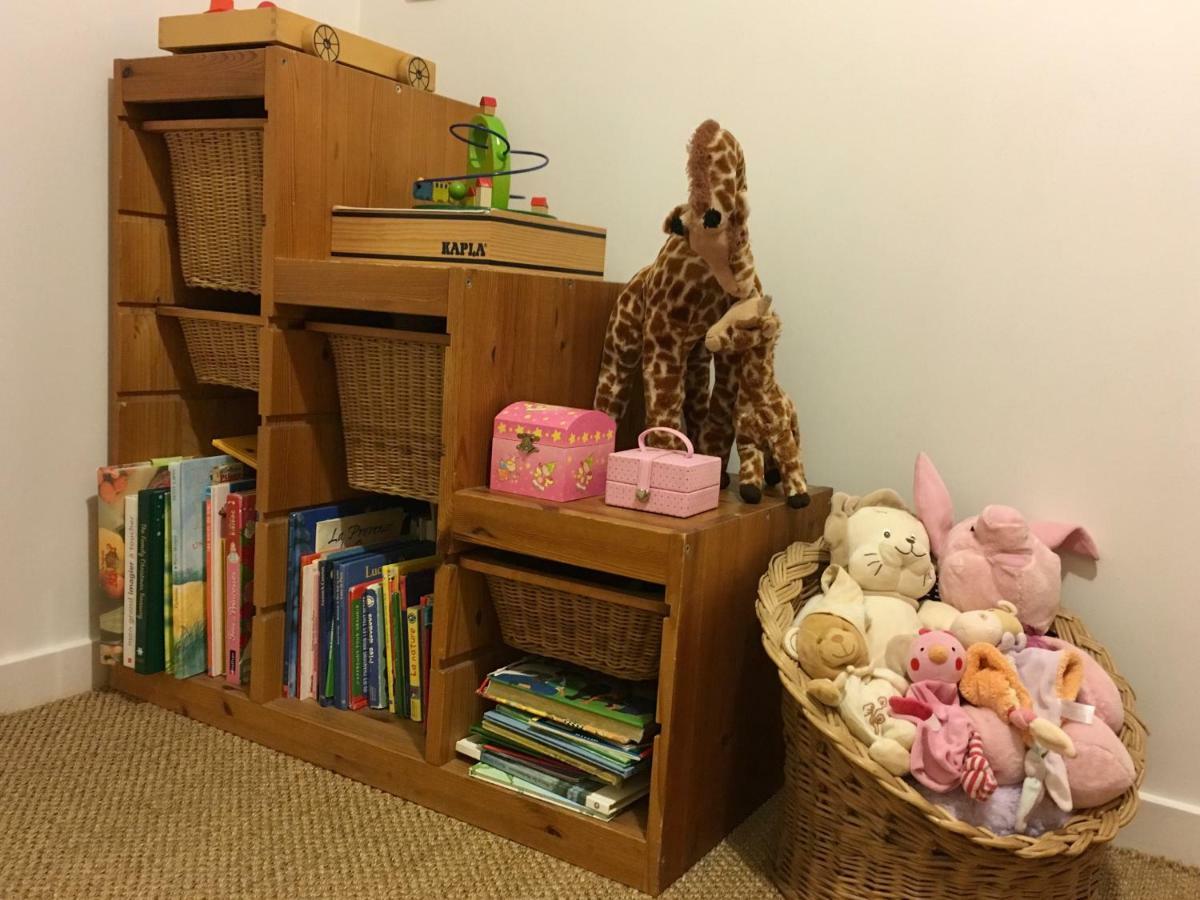 Large Private Garden, Quiet 2-Bedroom Apartment, Air Conditioning, Wifi, Parking 卡西斯 外观 照片